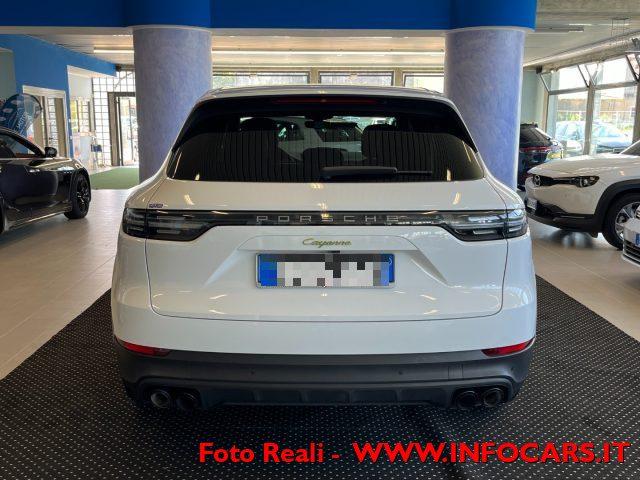 PORSCHE Cayenne 3.0 V6 E-Hybrid PHEV Iva Esposta