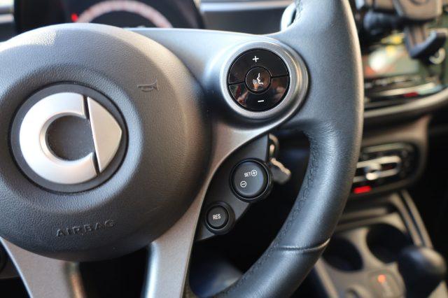 SMART ForFour 70 1.0 twinamic AUTOMATICA Passion PanoramaTEL USB