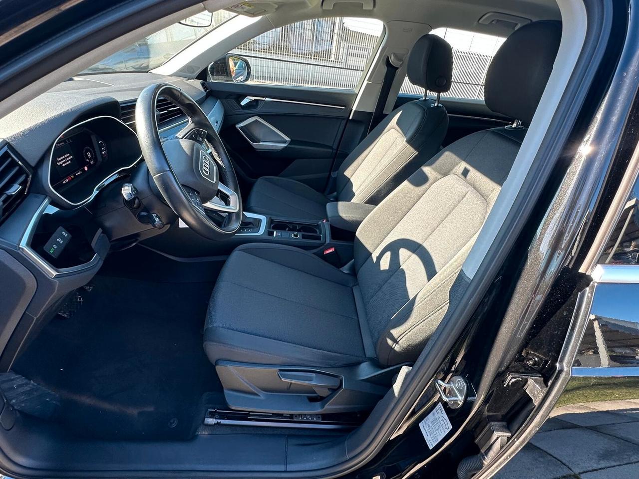 Audi Q3 2.0 TDI 150CV S tronic 200 SPORT-FARI FULL LED