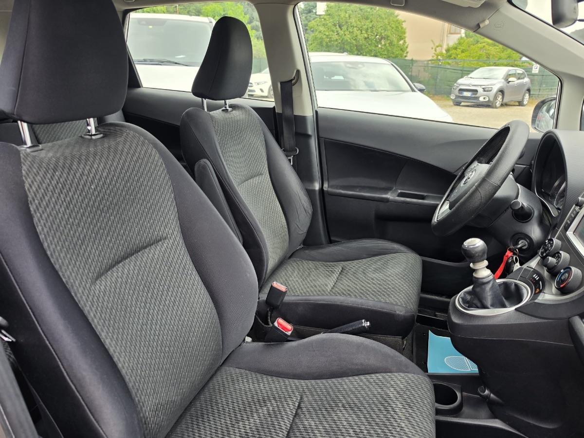 TOYOTA - Verso-S 1.4d Active mt