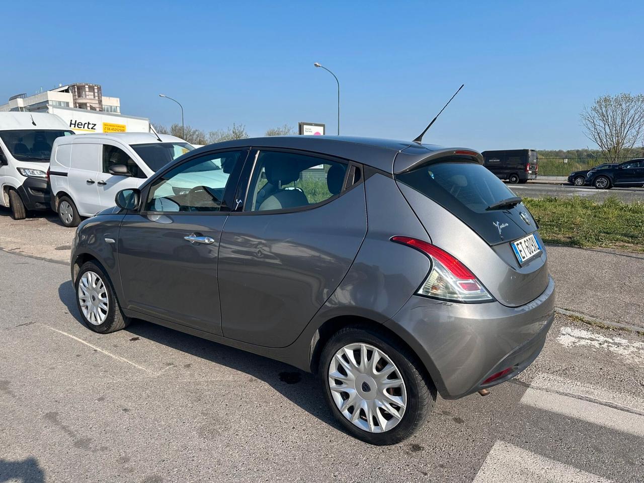 Lancia Ypsilon 1.2 69 CV 5 porte S&S Silver GPL