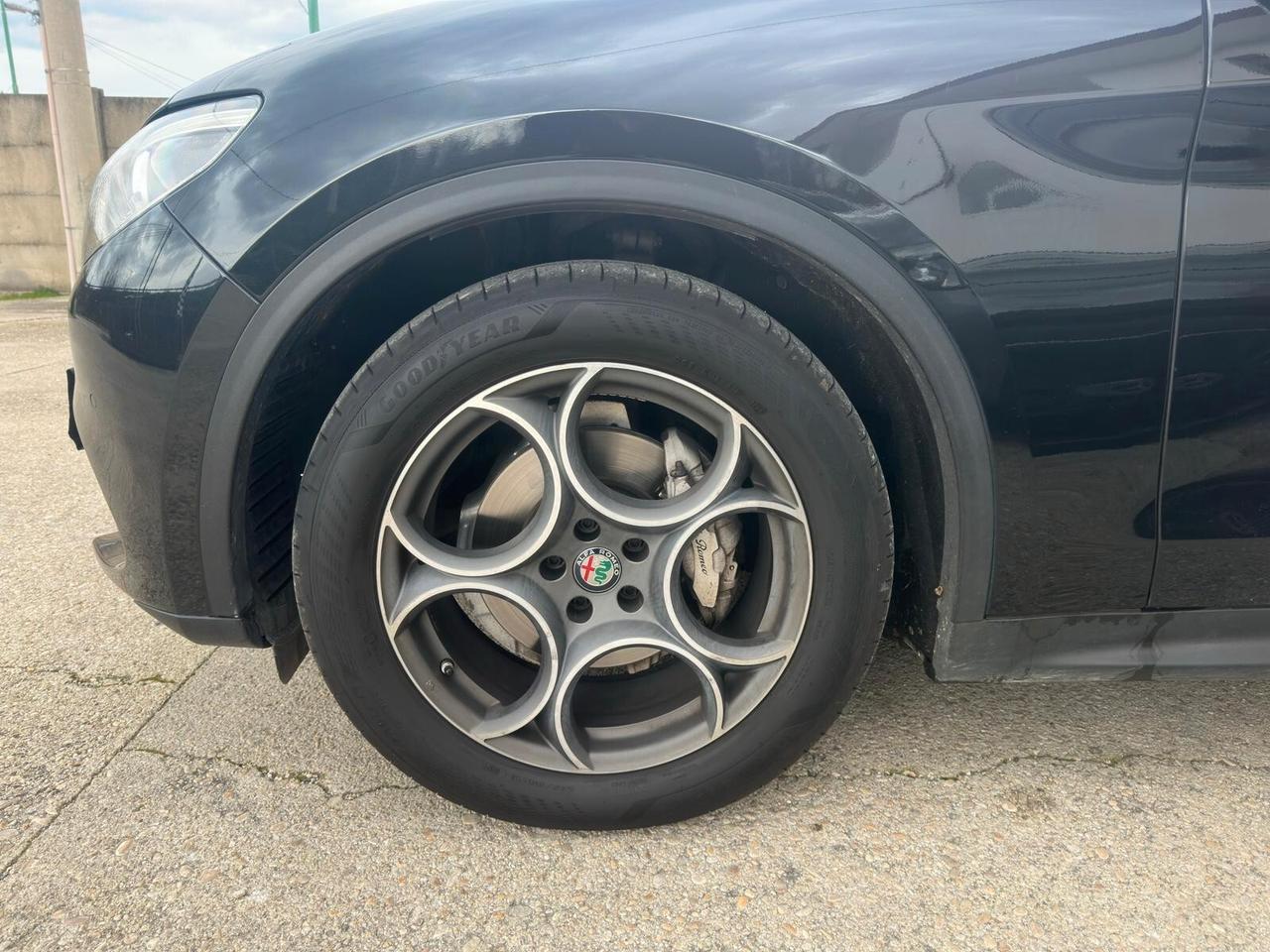 Alfa Romeo Stelvio 2.2 Turbodiesel 160 CV AT8 RWD Sport-Tech