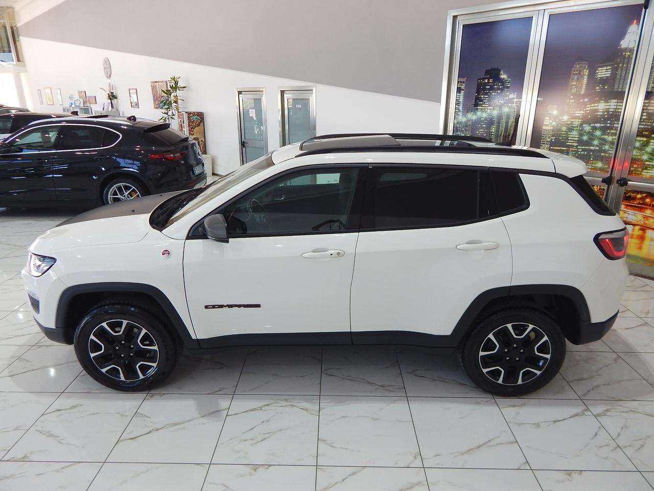 Jeep Compass 2.0 mjt Trailhawk 4WD 170cv Aut. TETTO-NAVI-PELLE