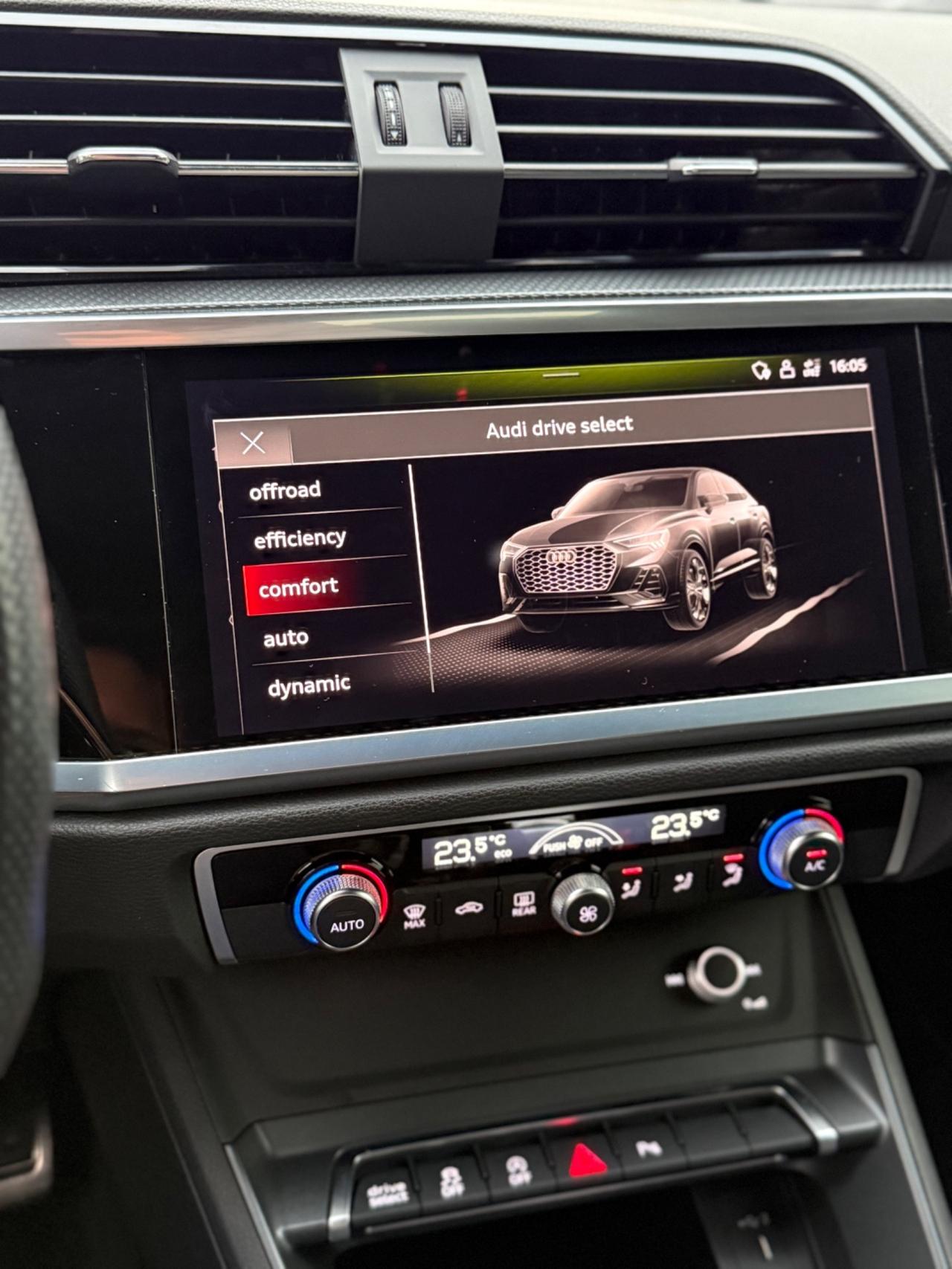 Audi Q3 SPB 35 TDI S Line Identity Black Ita Iva esposta