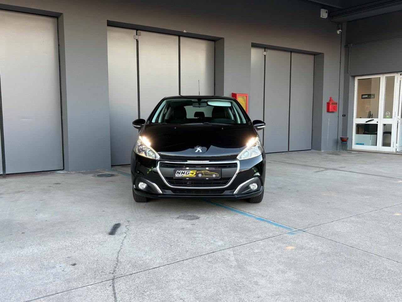 Peugeot 208 5 Porte 208 5p 1.2 puretech Active 82cv