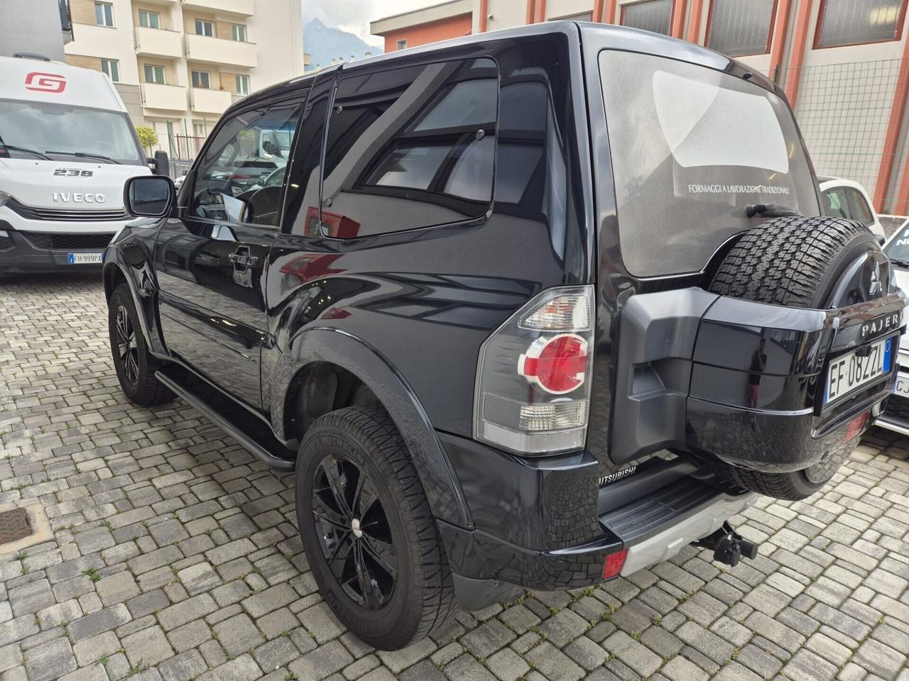 Mitsubishi Pajero 3.2 4X4 AUTOCARRO 2 POSTI