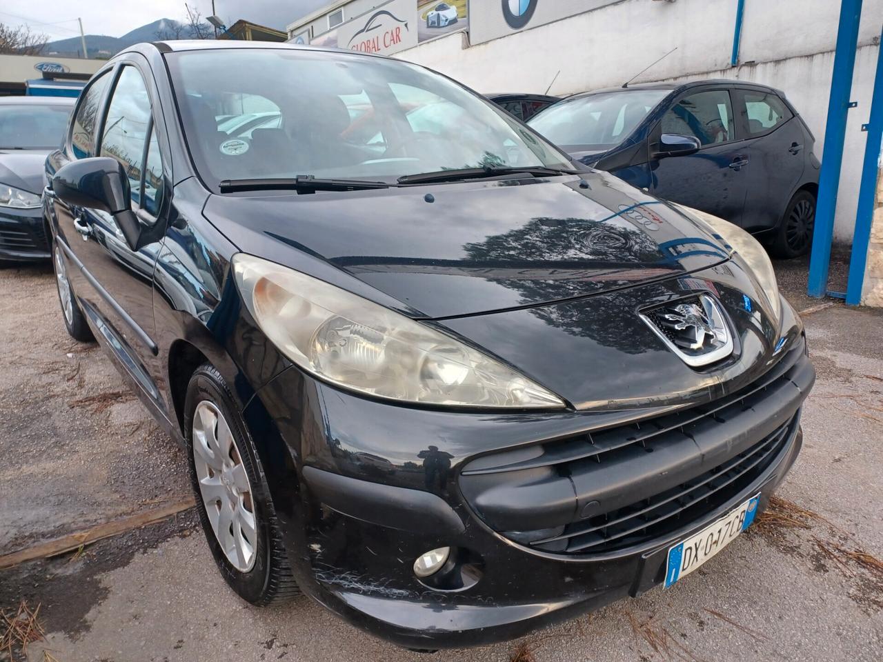 Peugeot 207 5 porte GPL DELLA CASA ANNO 2010