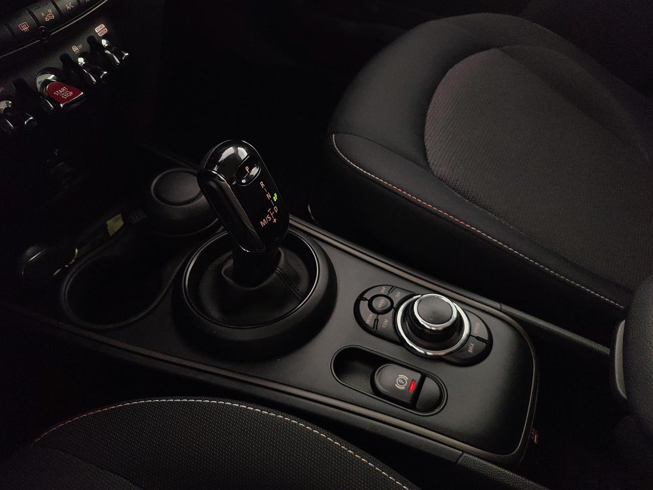 MINI Mini Countryman 1.5 Cooper Essential auto
