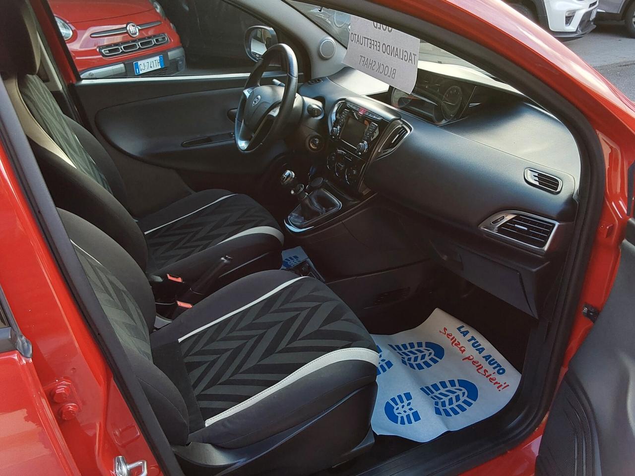 Lancia Ypsilon 1.2 69 CV GPL Ecochic Gold