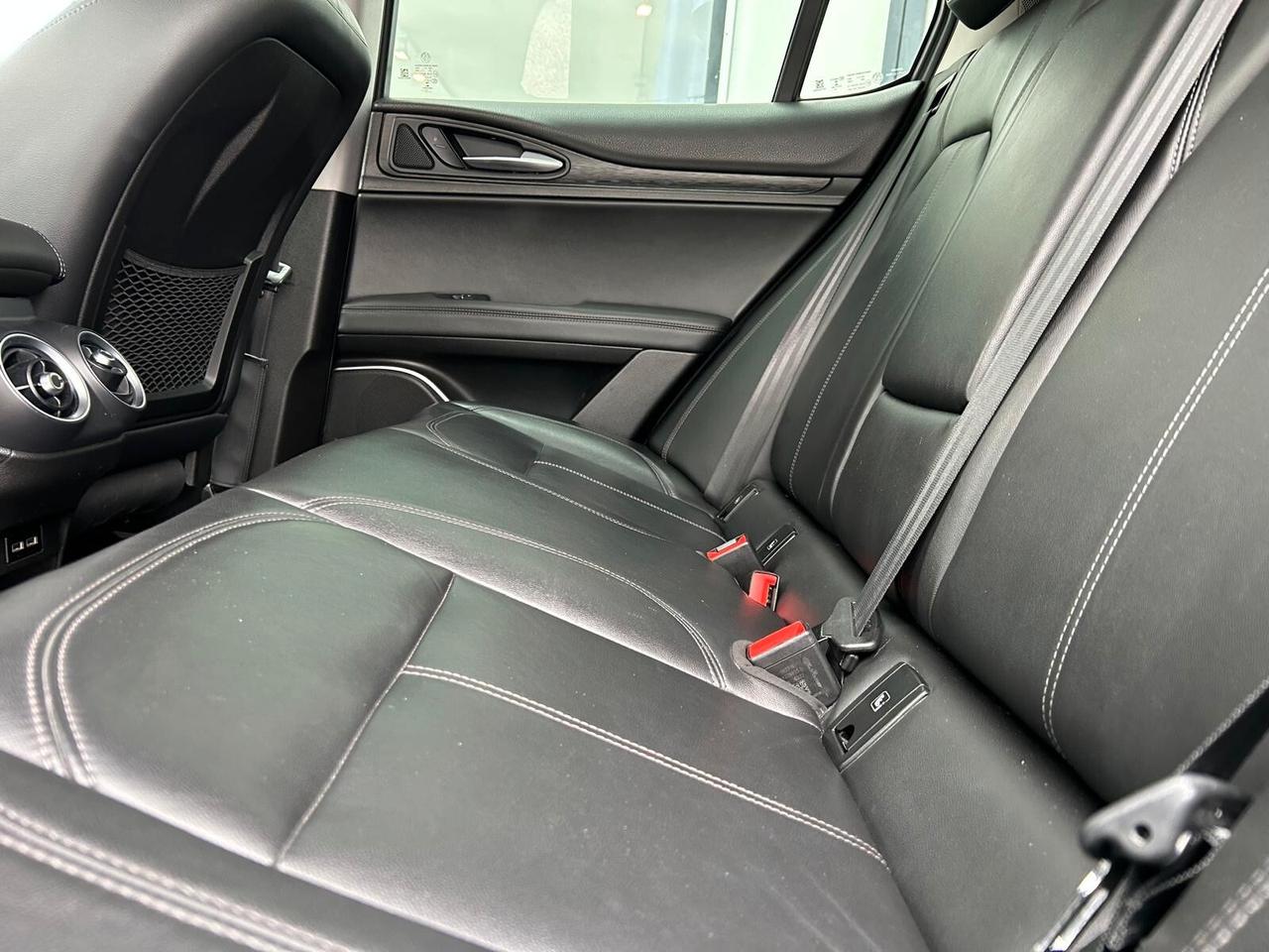 Alfa Romeo Stelvio BUSINESS 2.2 Turbodiesel AT8 Q4 EXECUTIVE