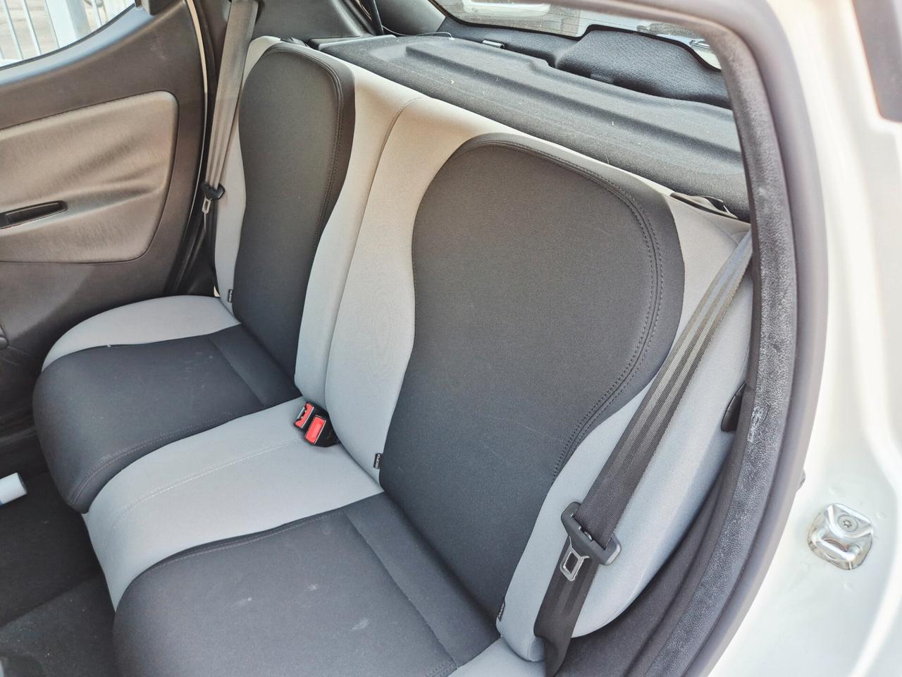 Lancia Ypsilon 1.2 69 CV 5 porte SILVER