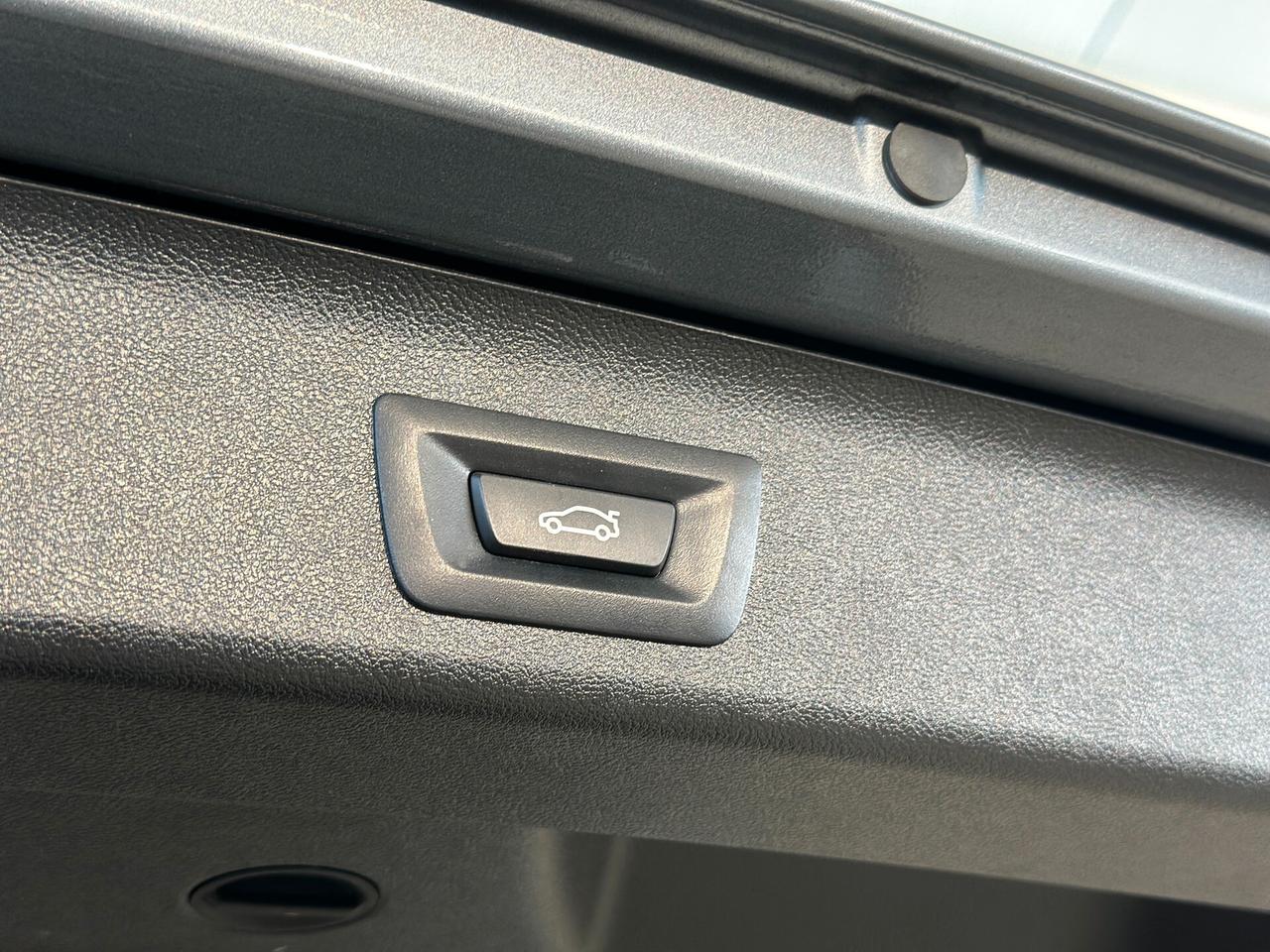 BMW 520 d Touring MHEV xDrive Business auto