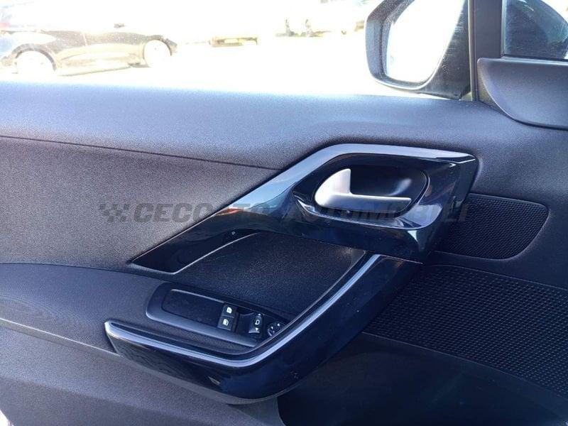 Peugeot 208 208 5p 1.2 puretech Allure 82cv