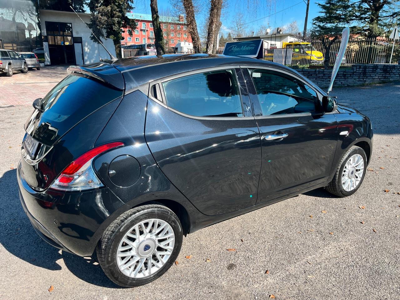 Lancia Ypsilon 1.2 69 CV 5 porte