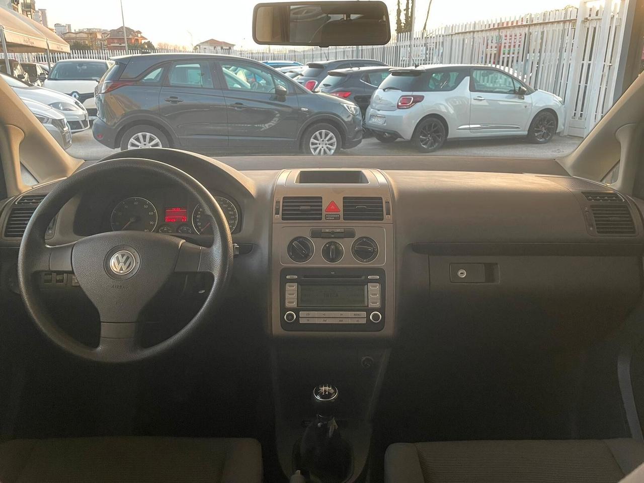 Volkswagen Touran 1.6 Trendline GPL