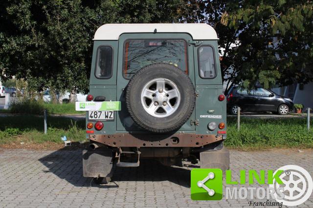 LAND ROVER Defender 110 2.4 TD4 Station Wagon E