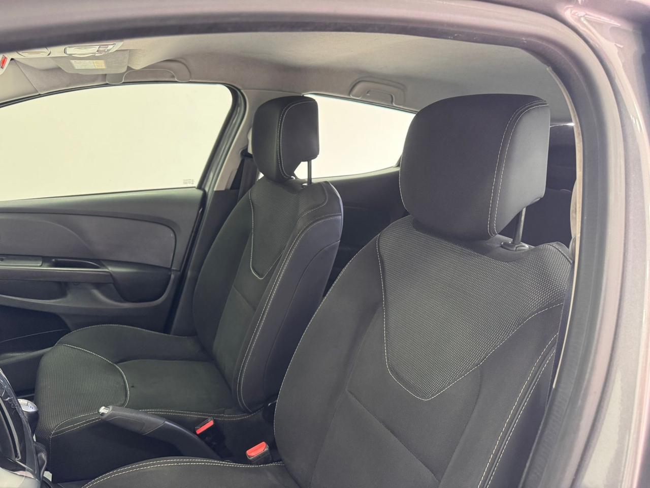 Renault Clio 1.2 75CV 5 porte GARANTITA 2017