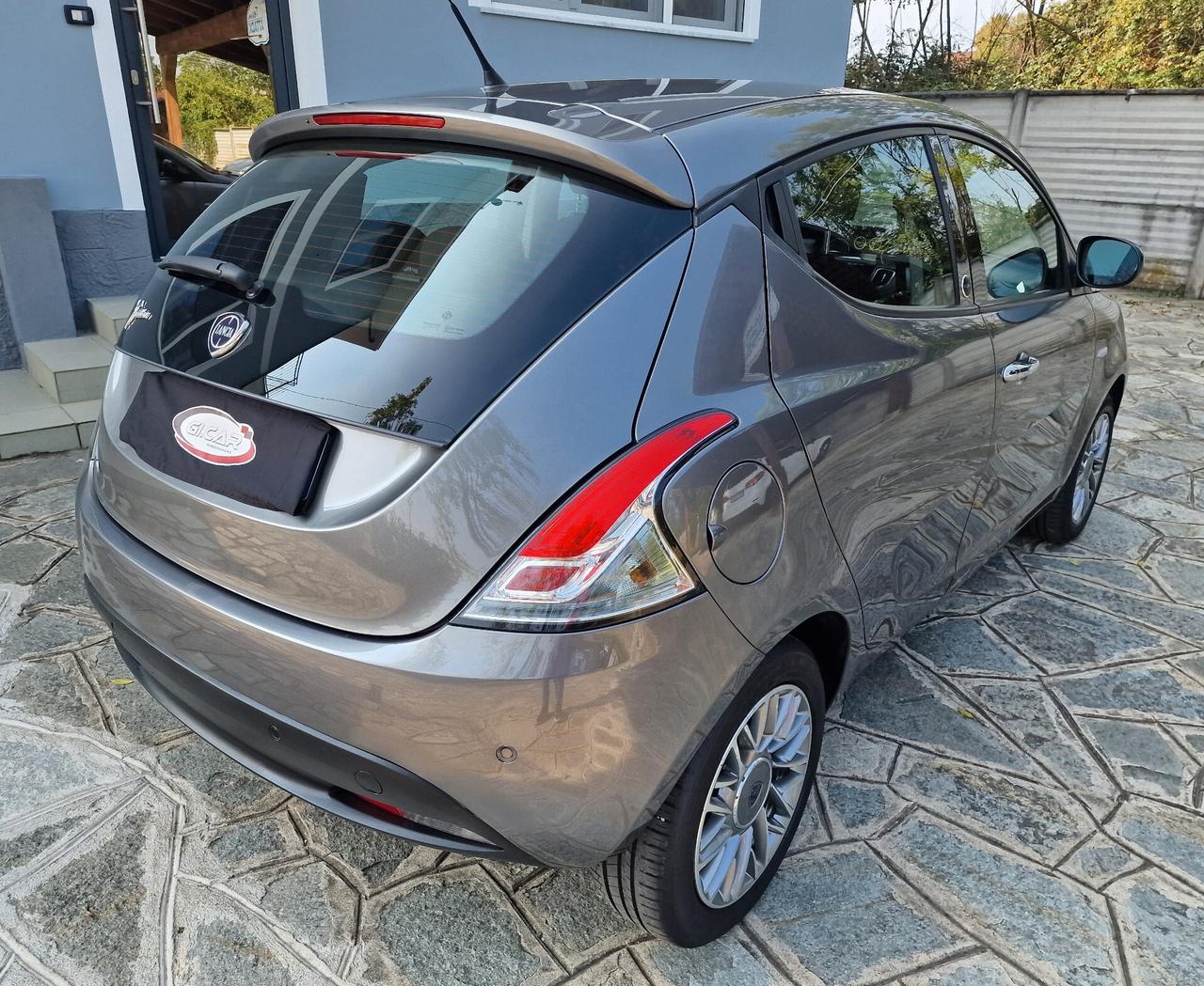 Lancia Ypsilon 1.4 Unyca Ecochic GPL