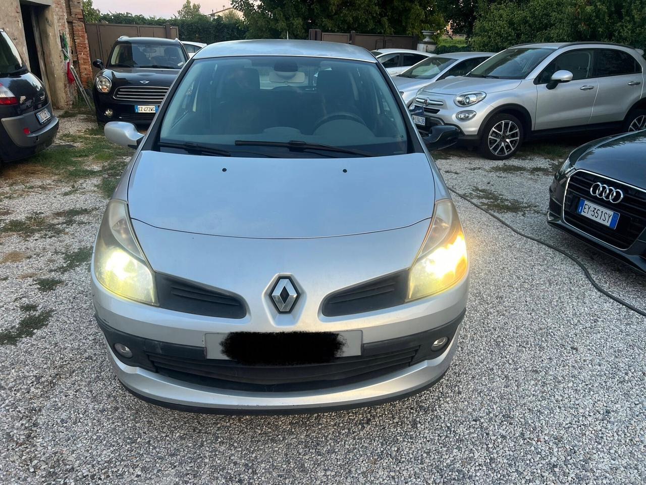 Renault Clio 1.2 16V 3 porte Luxe