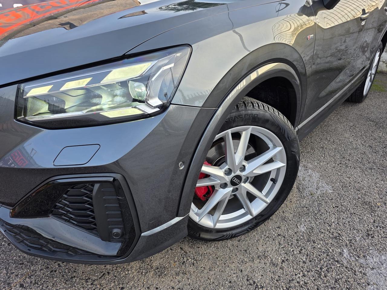 AUDI Q2 3X S-LINE BLACK EDITION