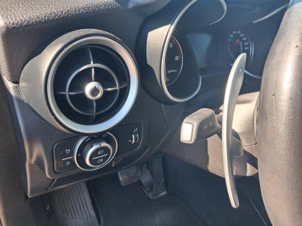 Alfa Romeo Stelvio 2.2 Turbodiesel 180 CV AT8 RWD Executive