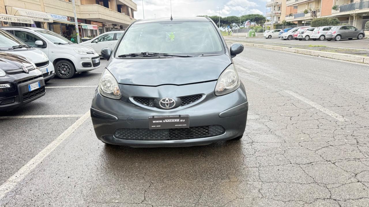 Toyota Aygo 1.0 12V VVT-i 5 porte Sol LED