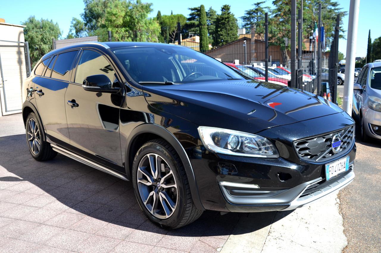 Volvo V60 Cross Country 2.0 D3 150CV AUTO. MOMENTUM **PREZZO VERO**UNIPRO'