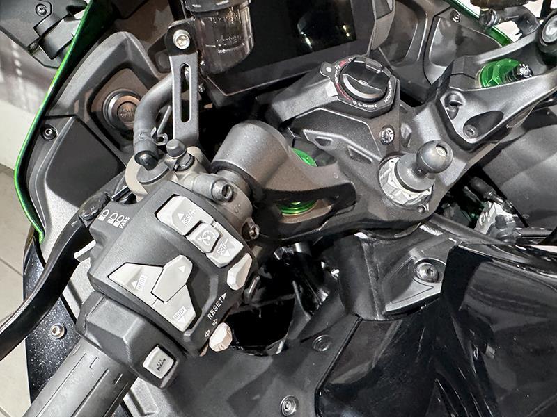 Kawasaki Ninja H2 1000 SX