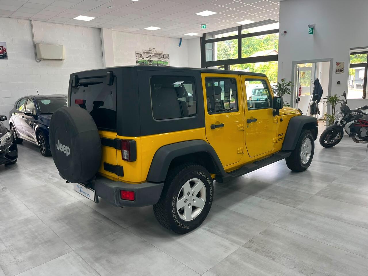 Jeep Wrangler Unlimited 2.8 CRD DPF Sport Auto