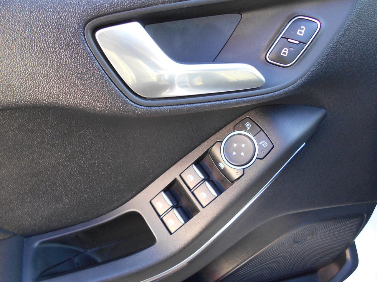 Ford Fiesta 1.1 75 CV GPL 5 porte Connect