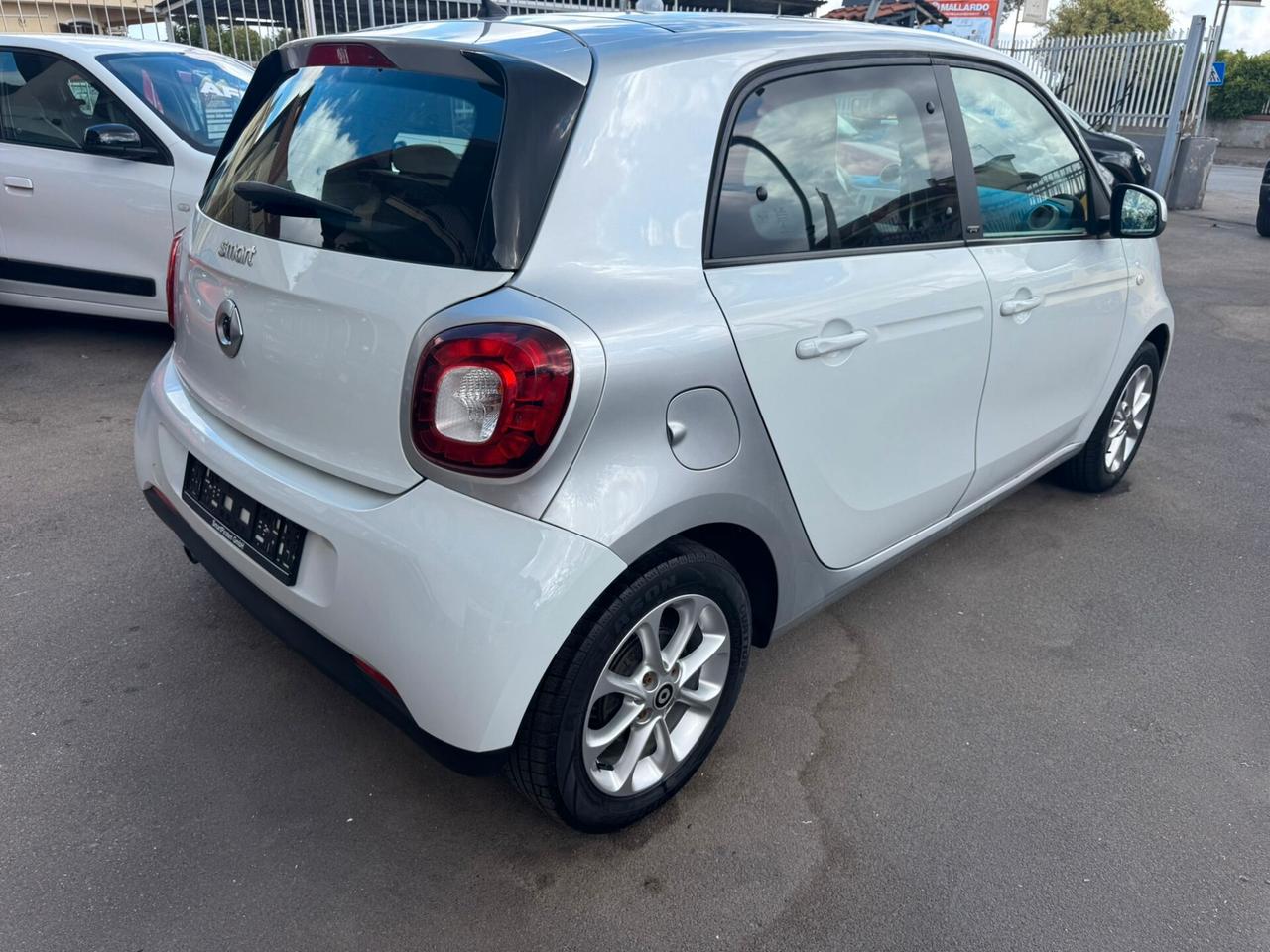 Smart ForFour 70 1.0 Proxy