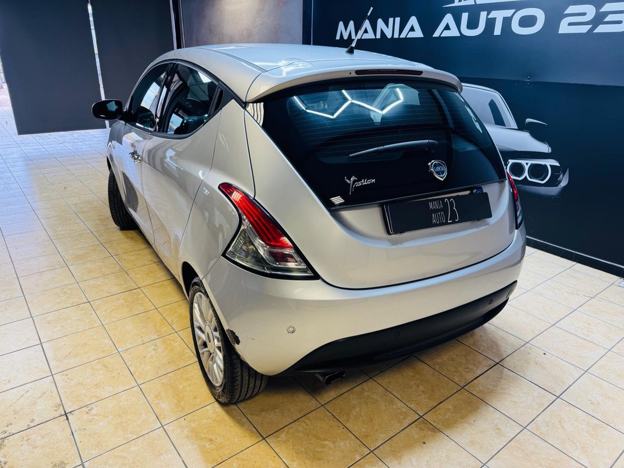 Lancia Ypsilon 1.2 69 CV 5 porte GPL Ecochic Platinum*NEOPATENTATI*