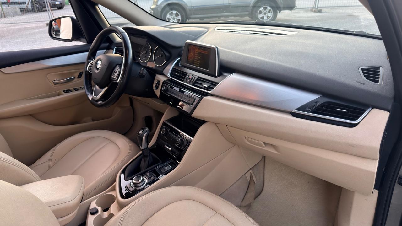 Bmw 2er Active Tourer 218d Luxury