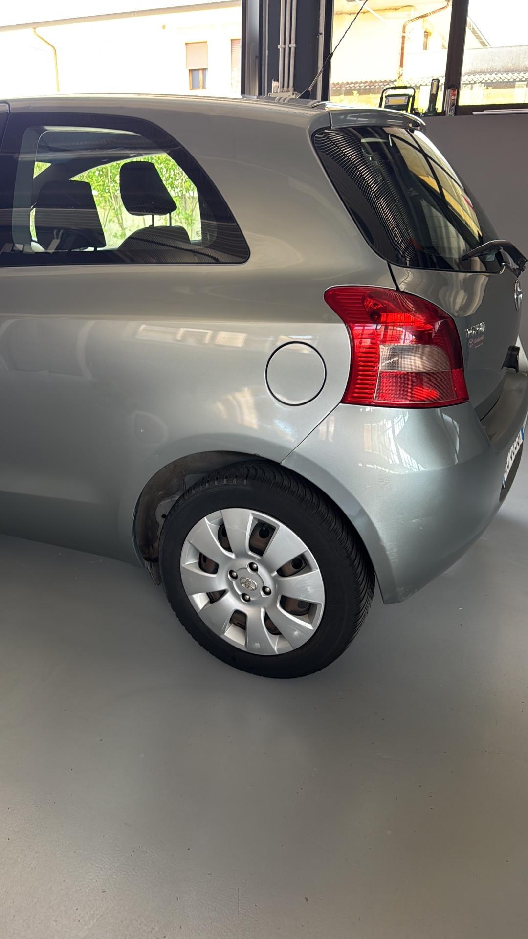 Toyota Yaris 1.4 D-4D 3 porte