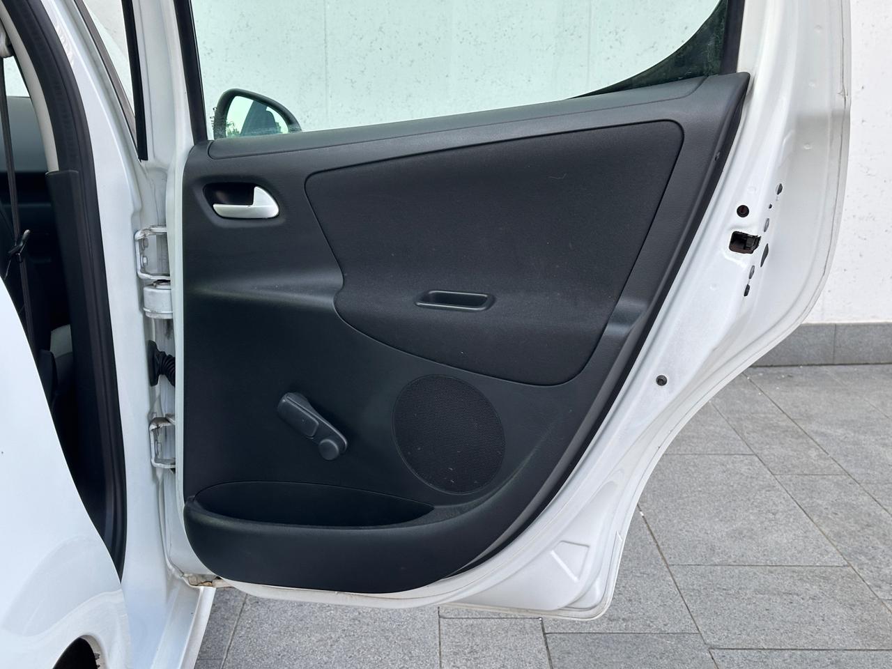 Peugeot 207 1.6 8V HDi 93CV 5p. Sweet Years