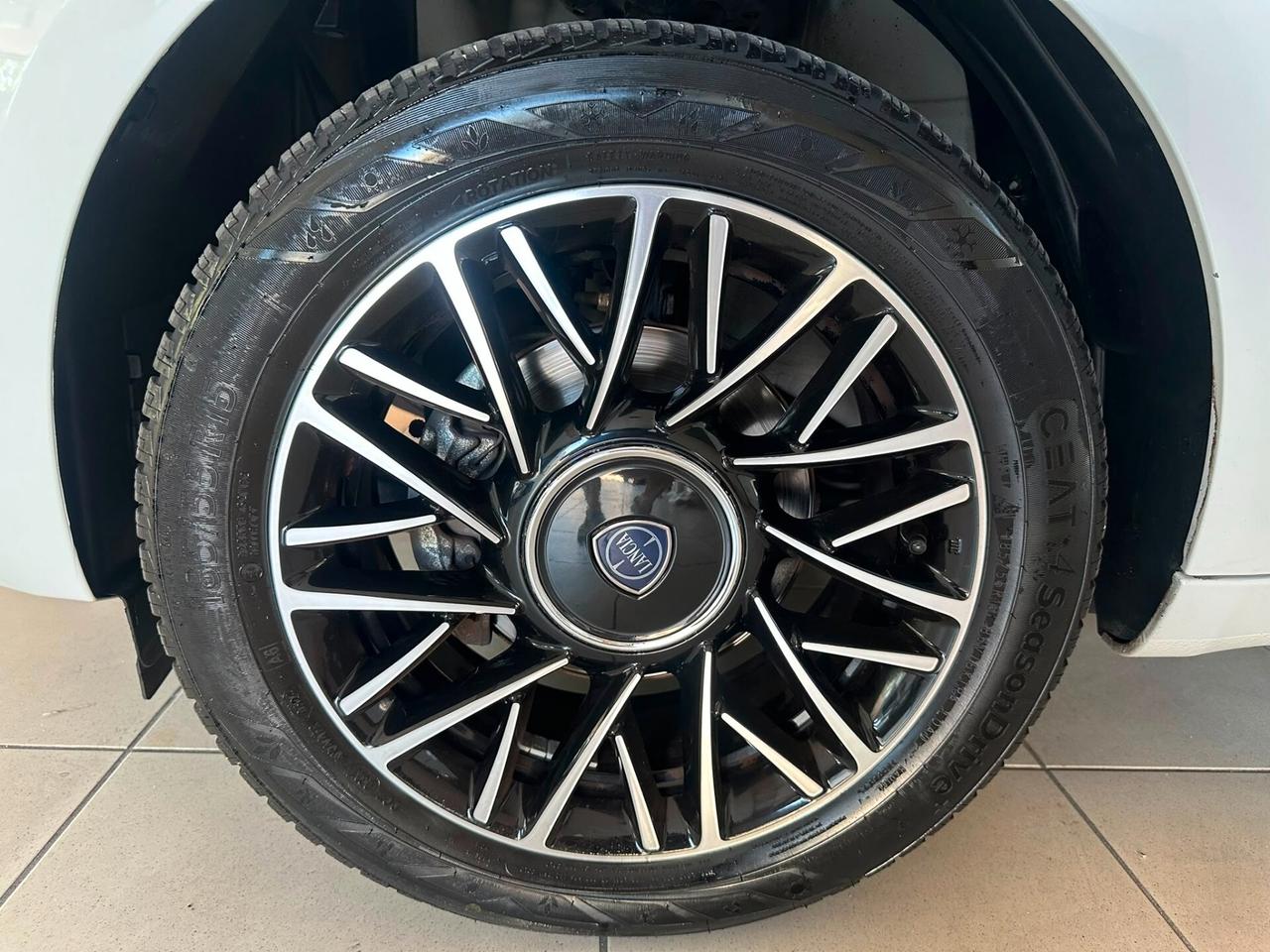 Lancia Ypsilon 1.2 69 CV 5 porte GPL Ecochic Gold