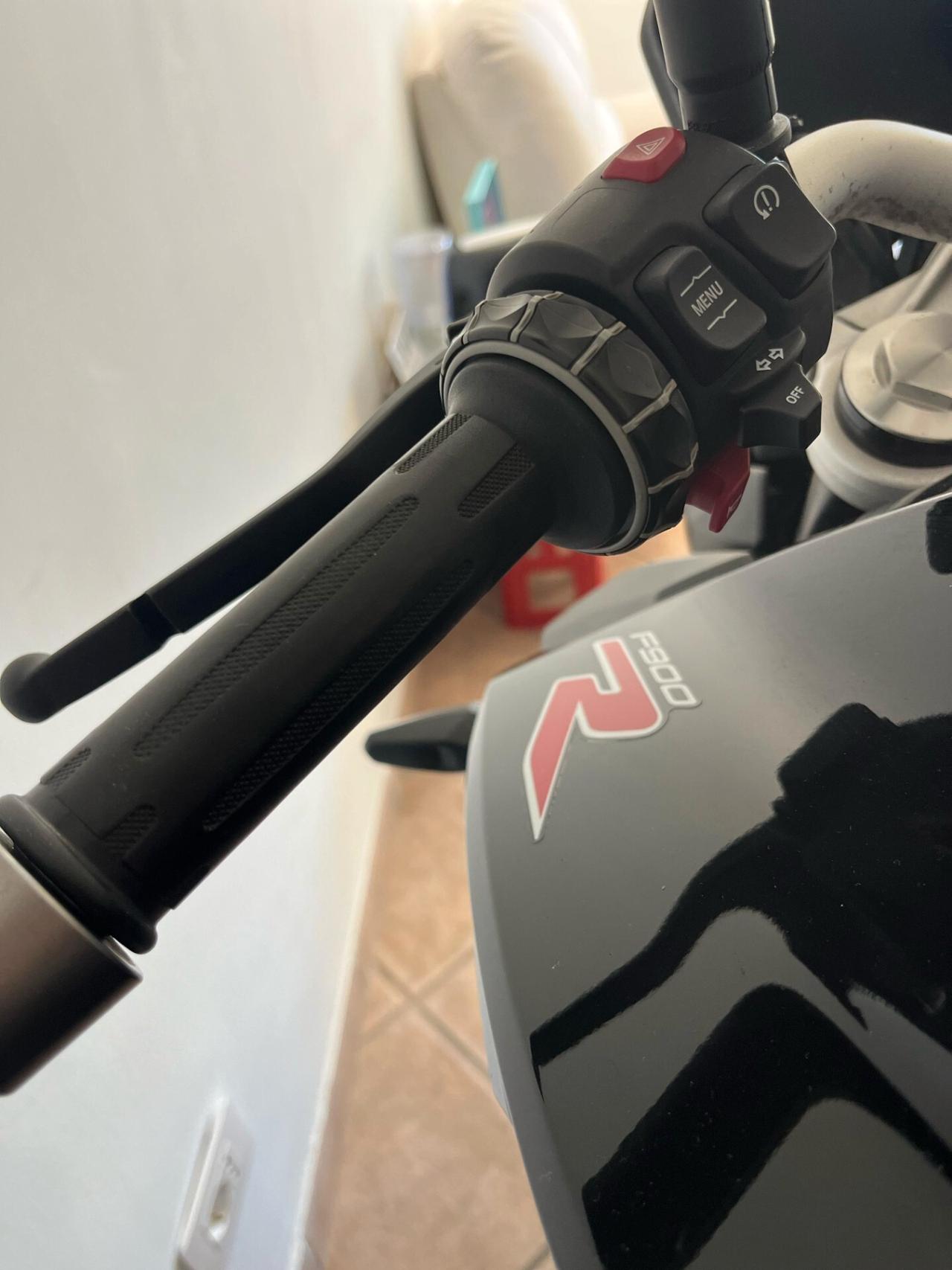 Bmw F 900 R