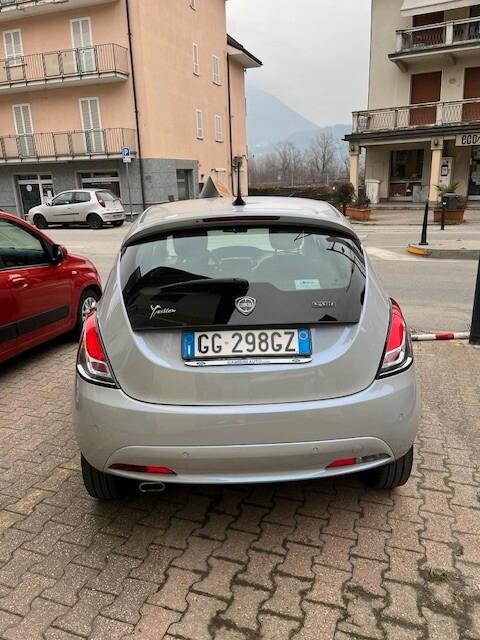 Lancia Ypsilon 1.0 FireFly 5 porte S&S Hybrid Ecochic UnYca