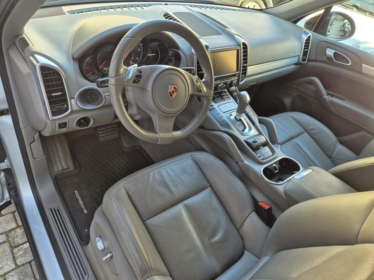 PORSCHE CAYENNE 3.0 V6 tdi tiptronic