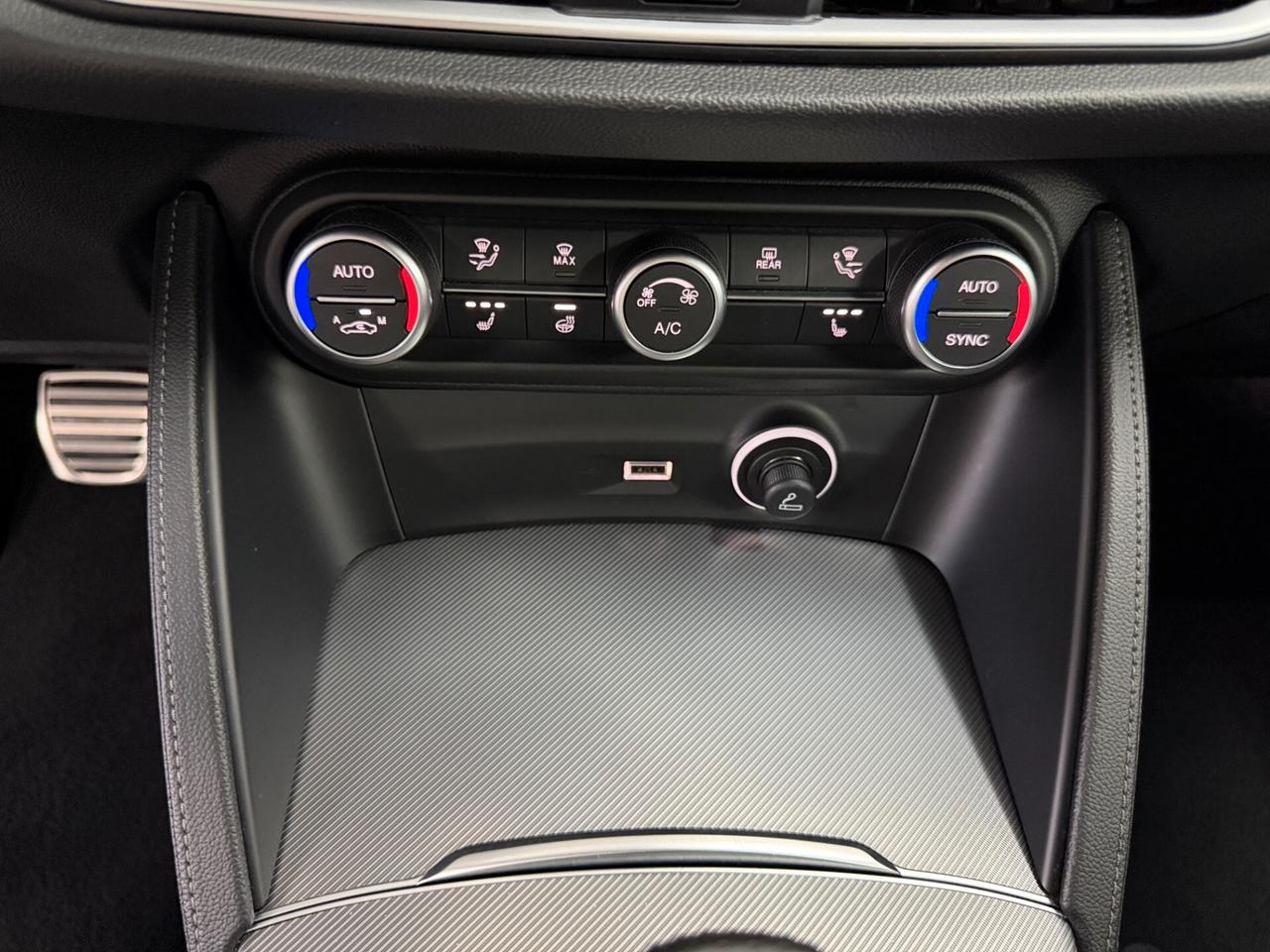 Alfa Romeo Stelvio 2.2 TD SEDILI SPORTIVI VELOCE AT8 Q4 KIT DISTRIBUZIONE ESEGUITO E VOLANTE RISCALDATI MEMORIE