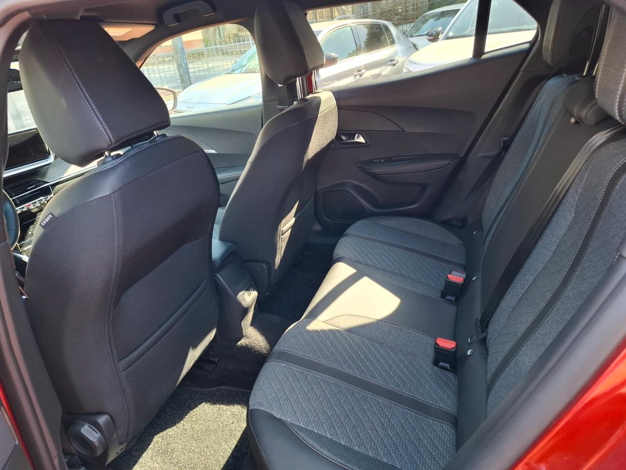 Peugeot 2008 PureTech 100 S&S Allure