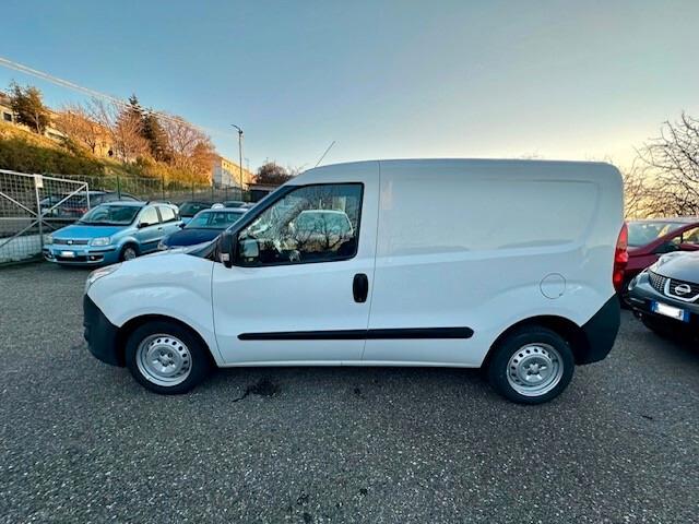 Opel Combo 1.6 CDTI 105CV 6m -2015