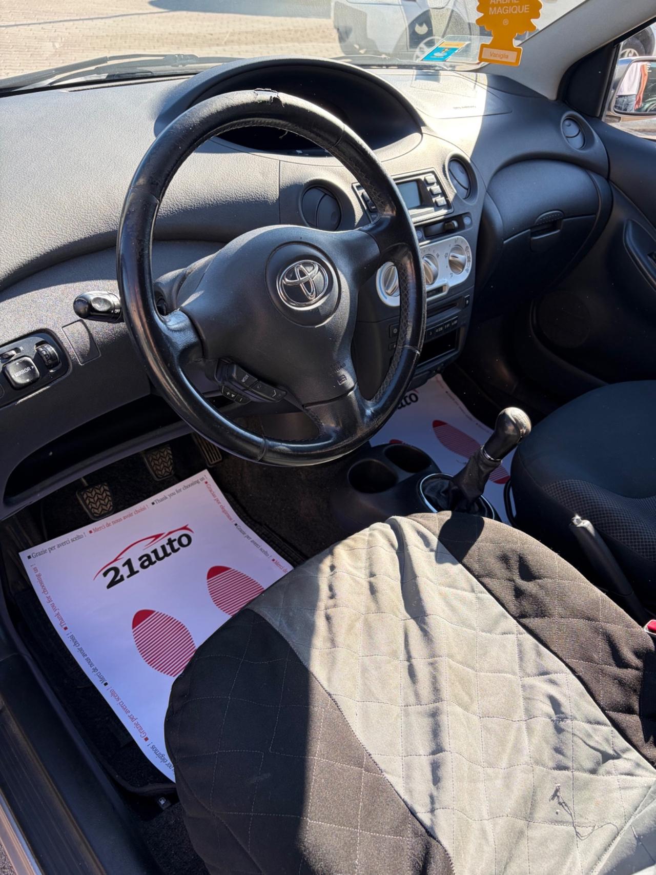 Toyota Yaris 1.4 tdi D-4D cat 5 porte Sol