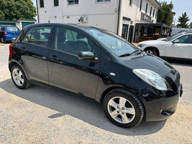 TOYOTA Yaris Ok neo pat. 1.0 5 porte Sol