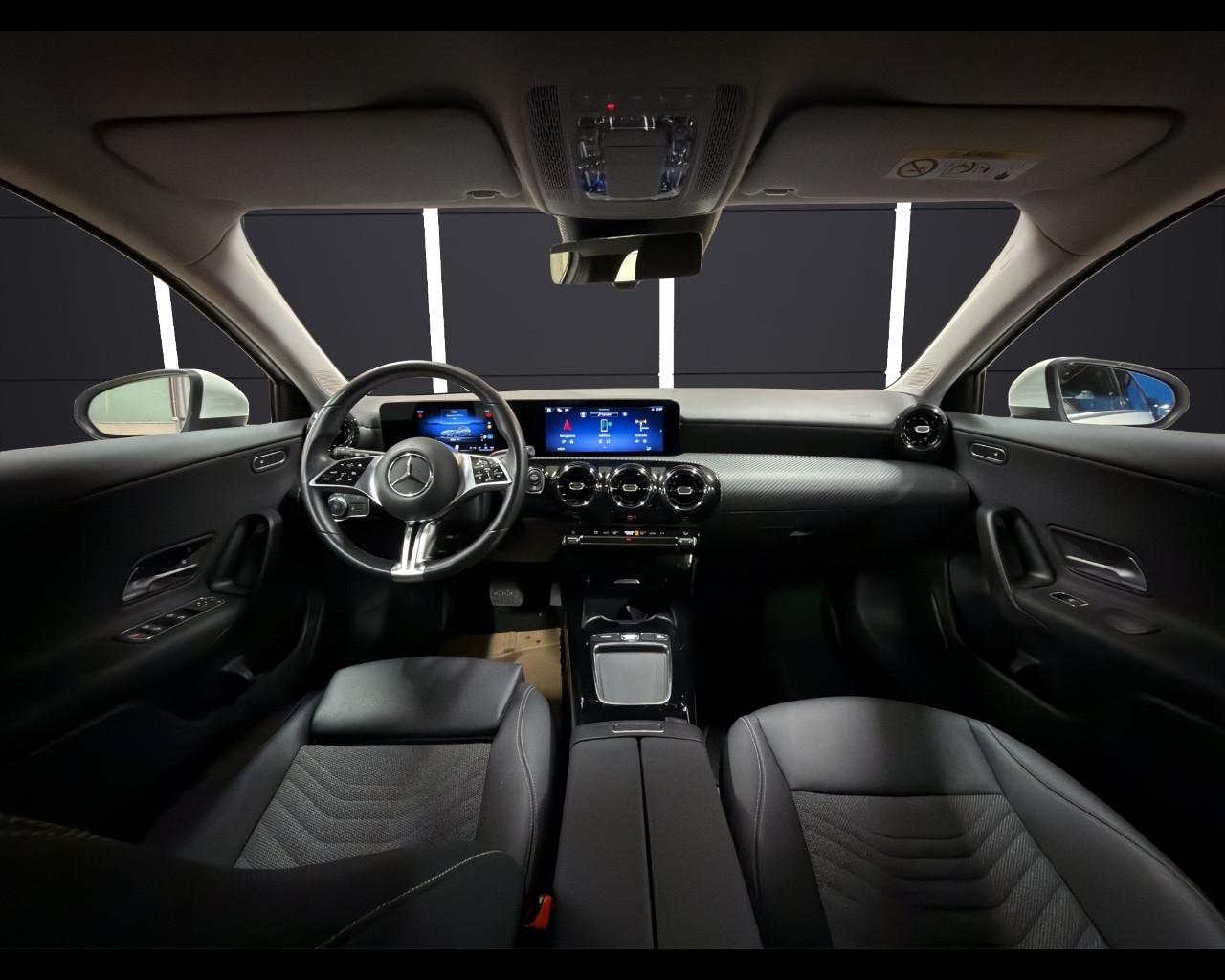 Mercedes-Benz A 180 d Automatic Advanced