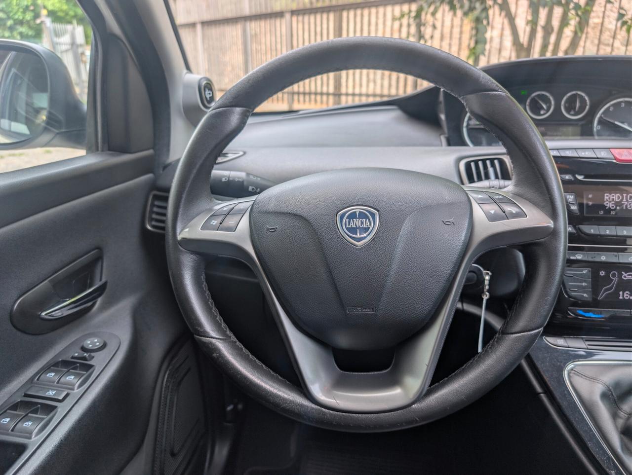 Lancia Ypsilon 1.2 69 CV 5 porte GPL Ecochic Platinum