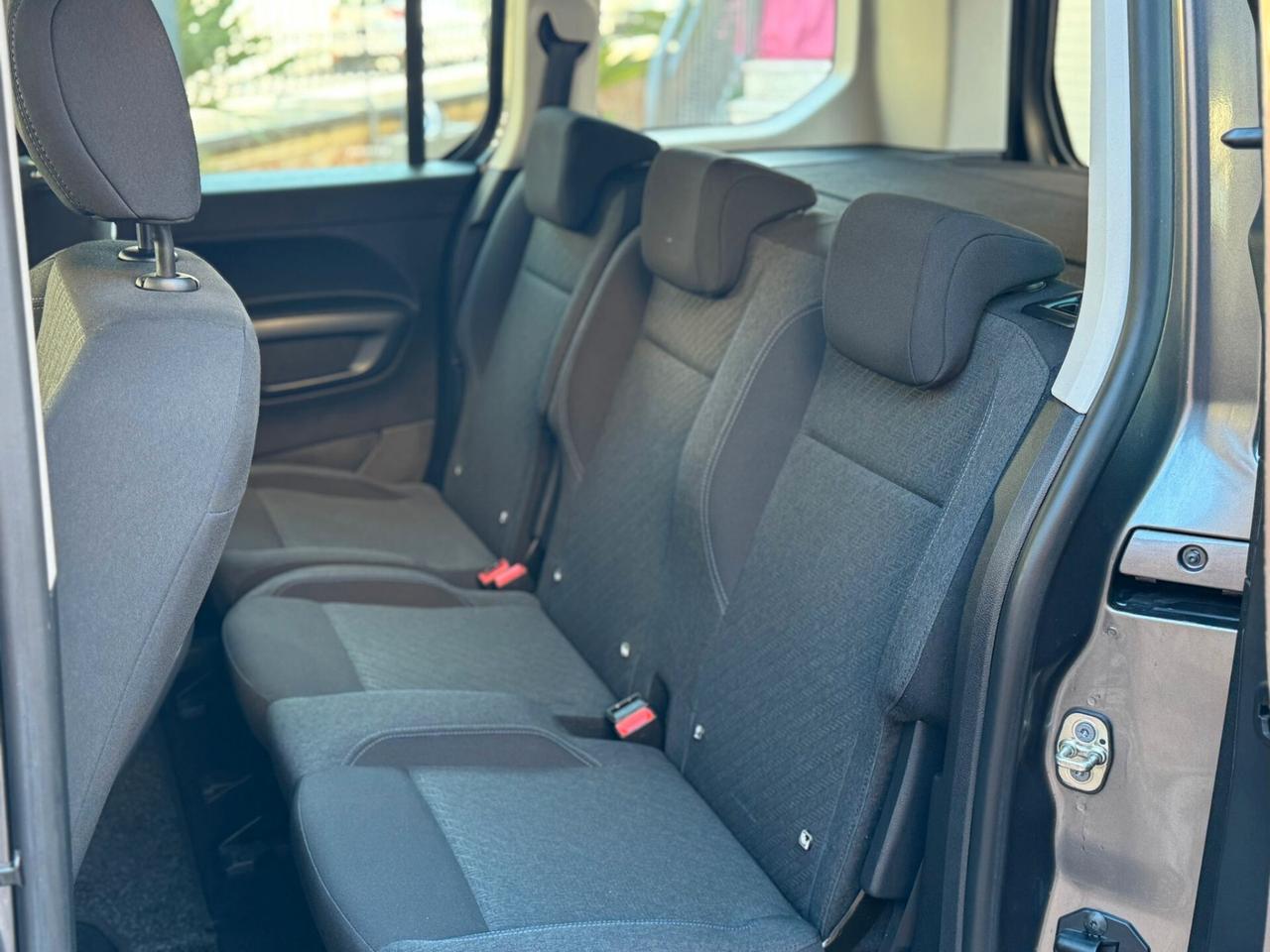 Peugeot Rifter BlueHDi 130 S&S EAT8 Allure Standard