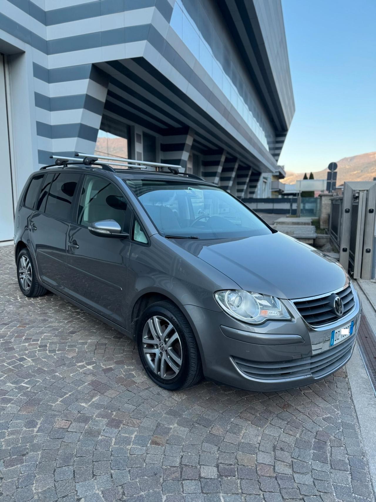 Volkswagen Touran 7 POSTI 1.6 Bifuel GPL ok neopat