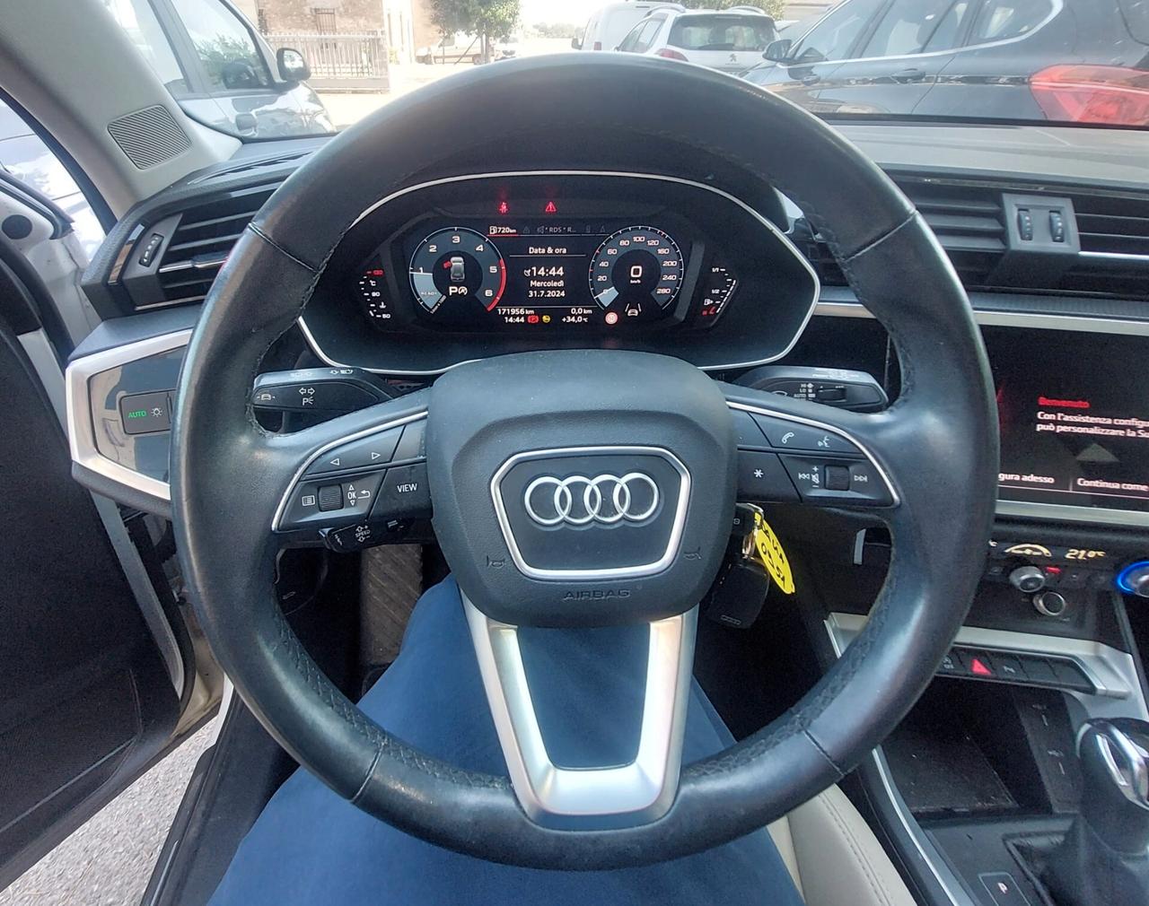 Audi Q3 35 TDI Business Advanced