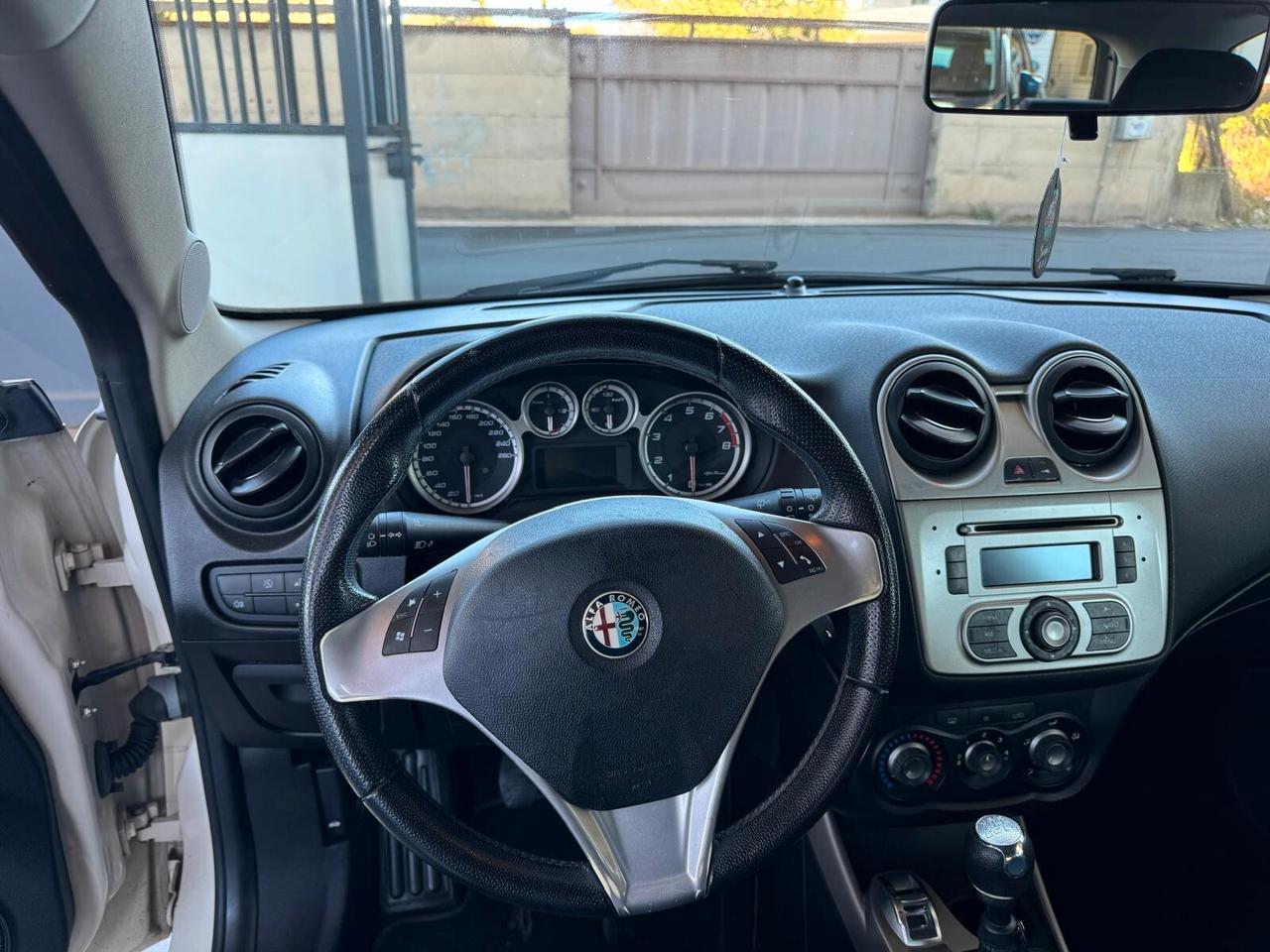 Alfa Romeo MiTo 1.4 105 CV M.air S&S Distinctive Sport Pack